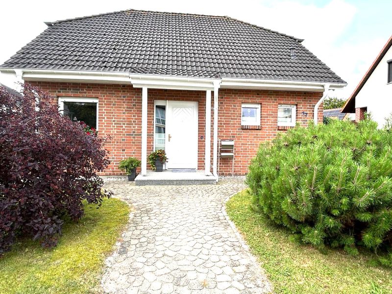 Freistehendes Einfamilienhaus in Stralsund-Devin – PRIVATVERKAUF -nur ca. 200 m von der Ostsee 